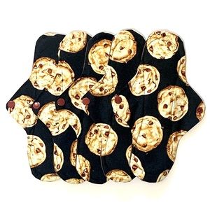 5 (five) Heavy Plus Reuseable Cloth Pads in Chocolate Chip Cookie Print.